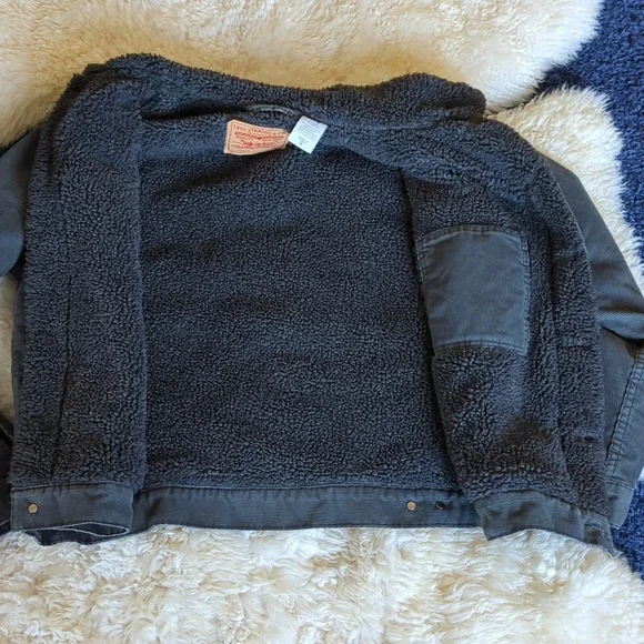 Levi's Sherpa Trucker Jacket - Picture 11 of 16